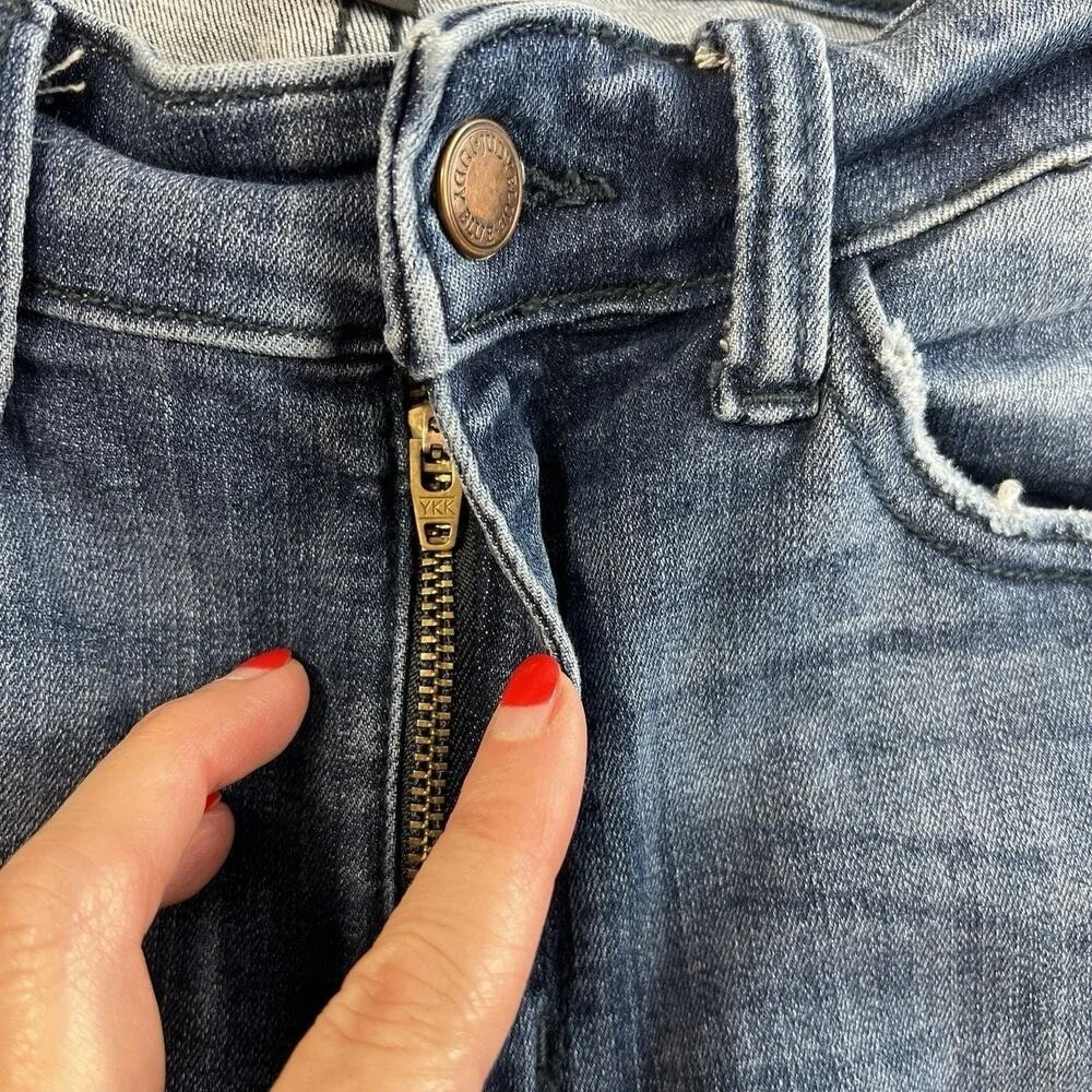 Judy Blue 7‎ / 28 Skinny Fit Capri Jeans Mid Rise Distressed Stretch Denim Blue
